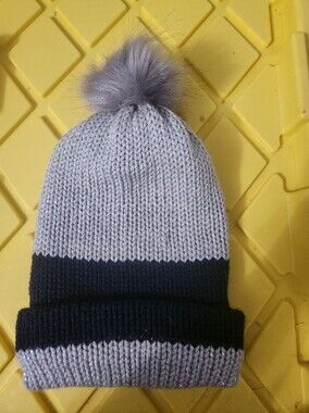 Brand NEW w/ tag Two-Tone Knit Pom Beanie Hat - Gray Metallic strands & Navy